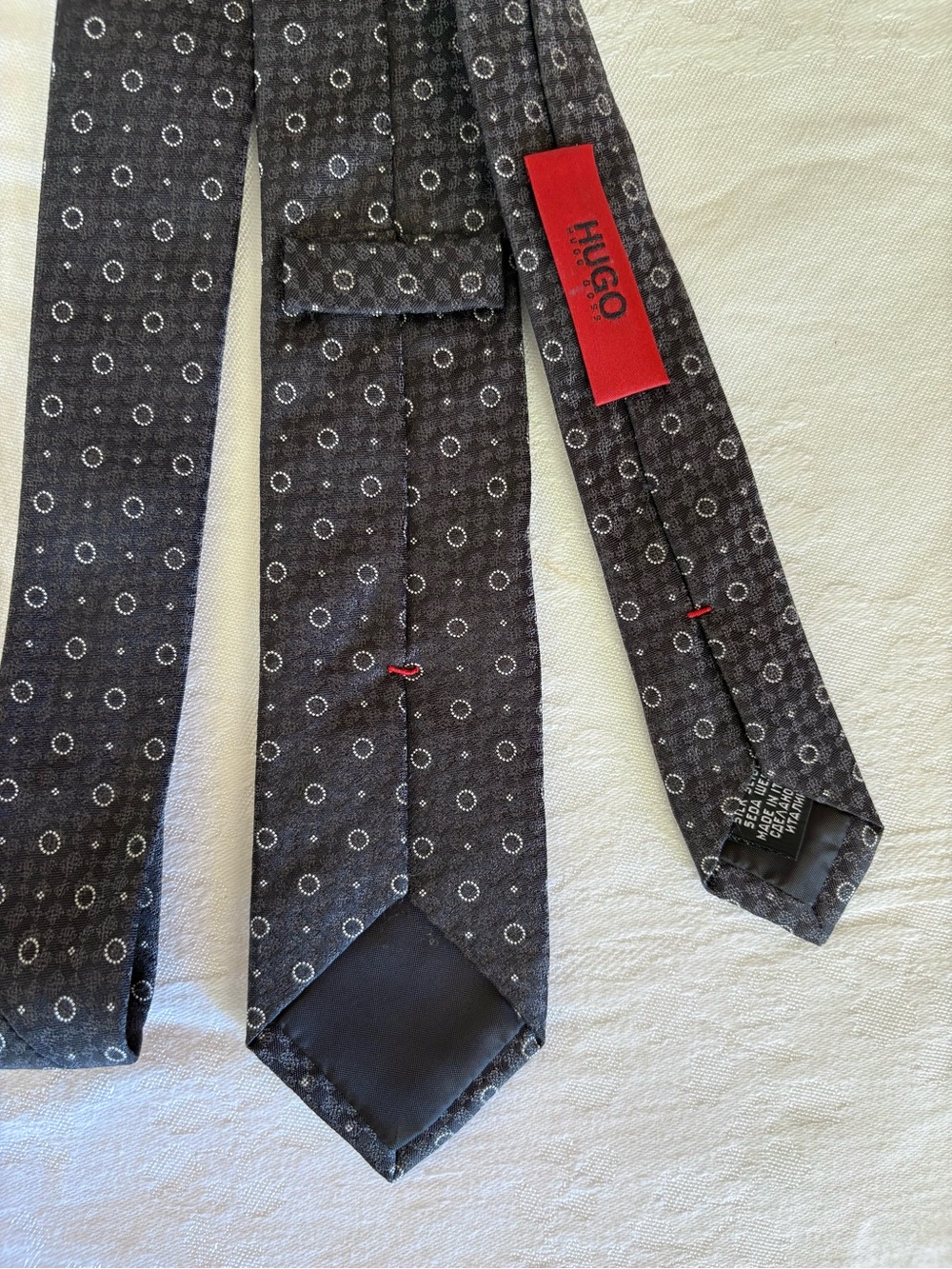 HUGO Hugo Boss 100% Silk Geometric Tie Micro Pattern Charcoal Grey 60” x 2.25”